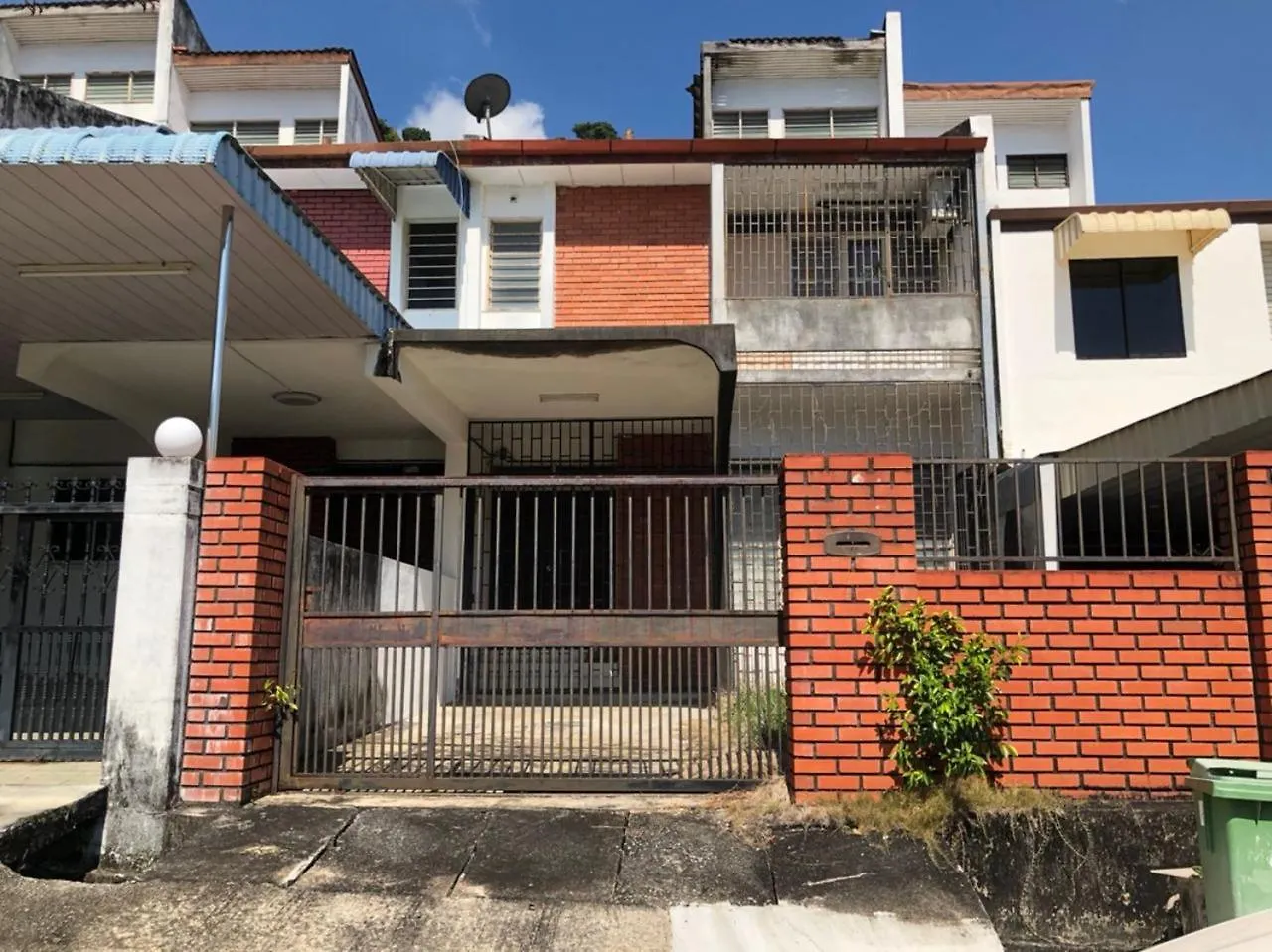Rumah Teres Teluk Kumbar Байан-Лепас Малайзия